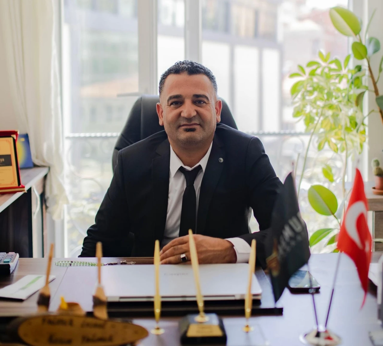 CHP Bilecik İl Başkanlığına atanan Kazım Yağmur: "G&uuml;n diren&ccedil; değil, partimize sahip &ccedil;ıkma g&uuml;n&uuml;d&uuml;r"
