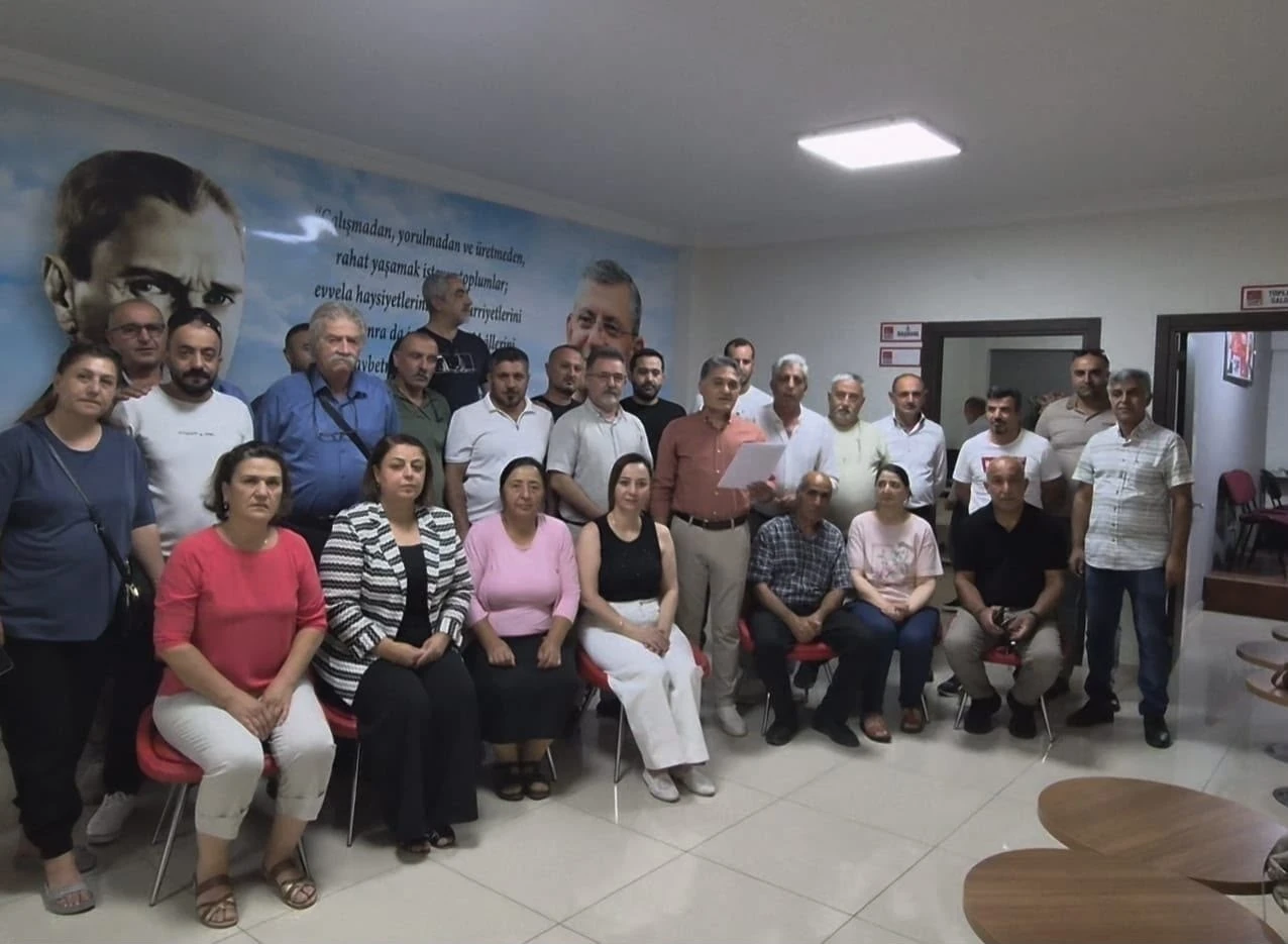 CHP Erzincan teşkilatında toplu istifa
