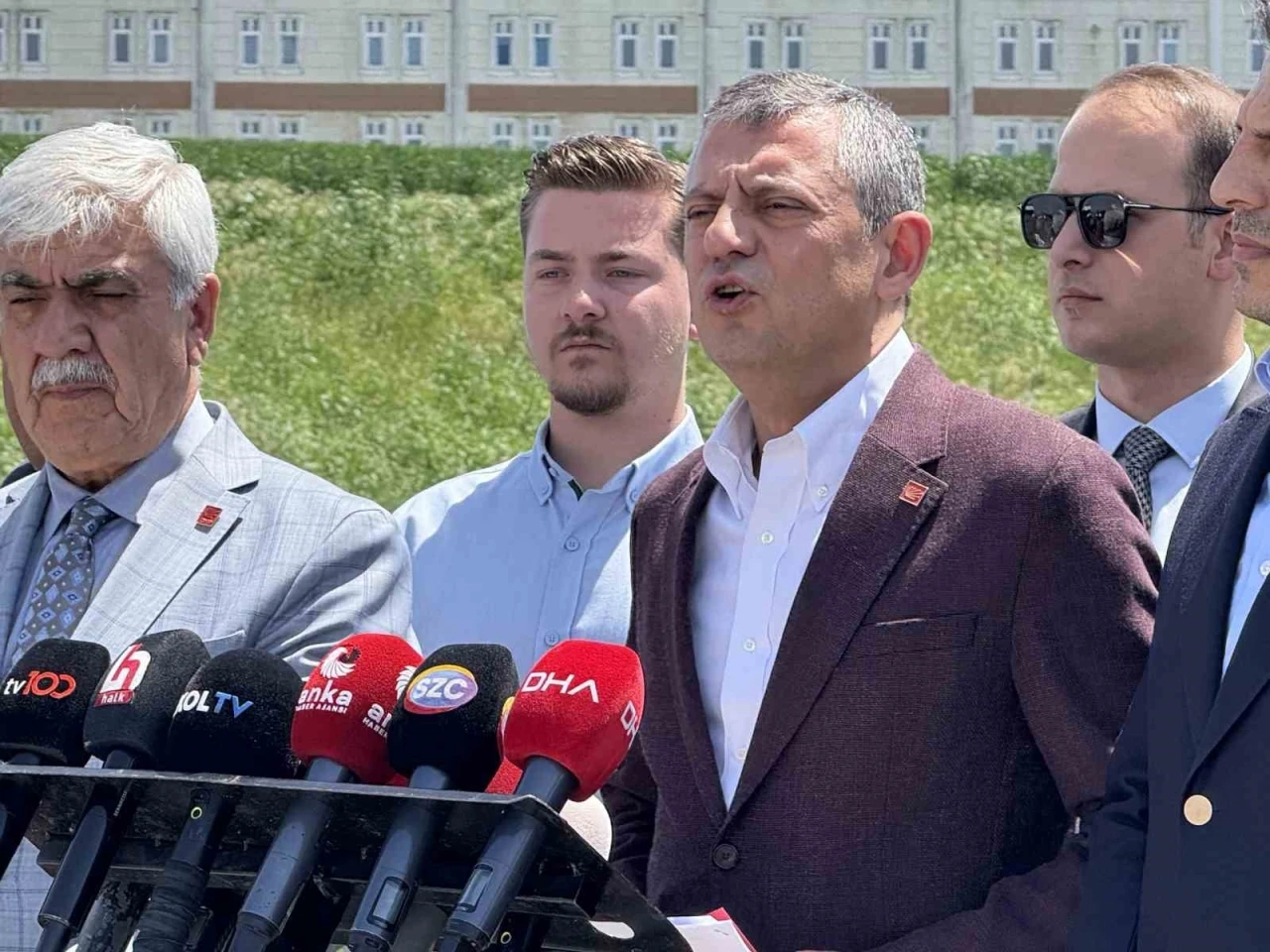 CHP Genel Başkanı Özel’den İmamoğlu’nun X hesabının engellemesine ilişkin yorum
