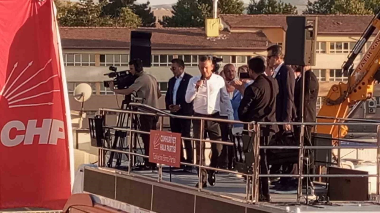CHP Genel Başkanı Özel, Malatya’daki mitingde konuştu
