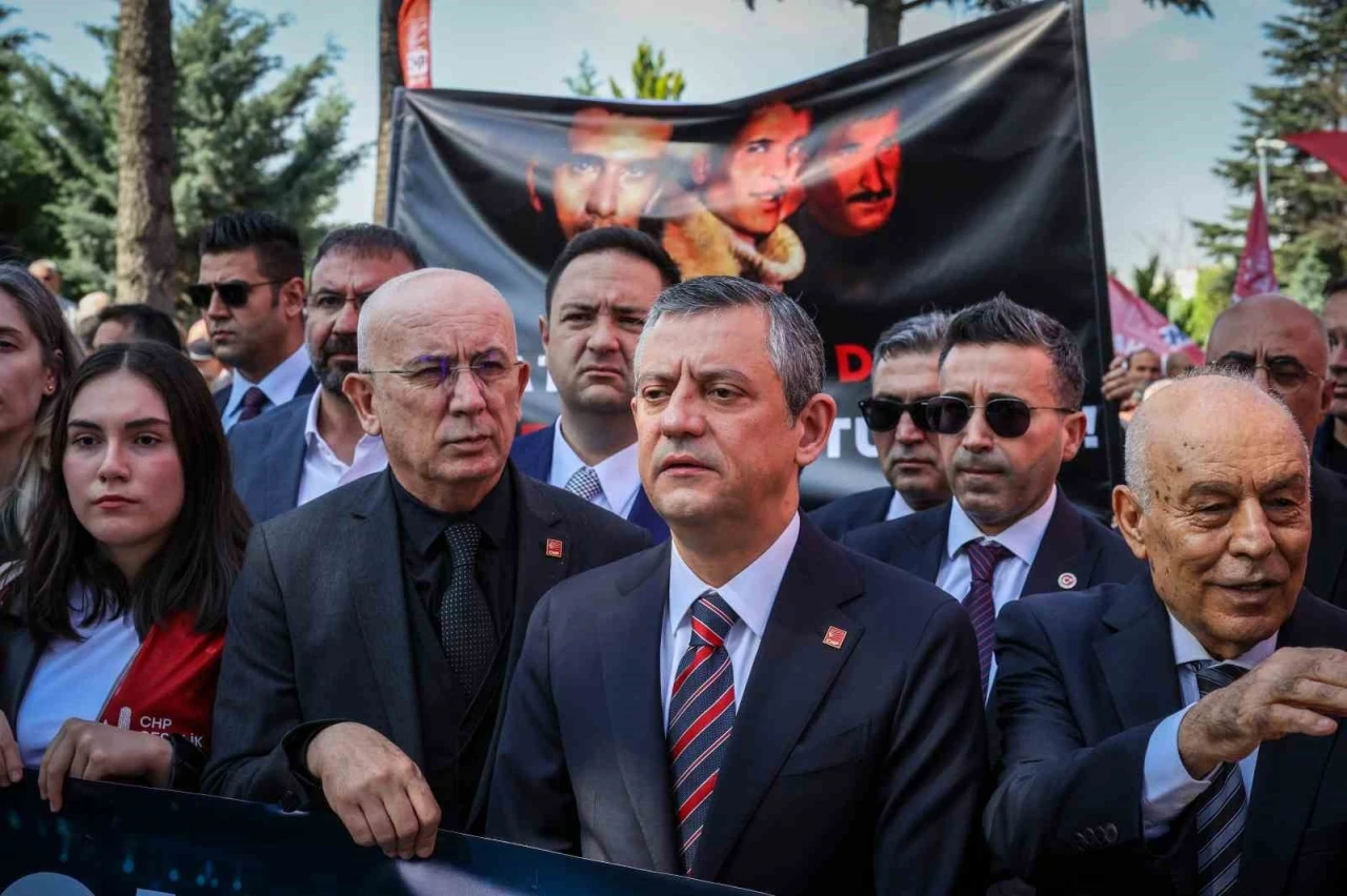 CHP Genel Başkanı Özel: &quot;Deniz Gezmiş’in durduğu yerde durmaya devam ediyoruz&quot;
