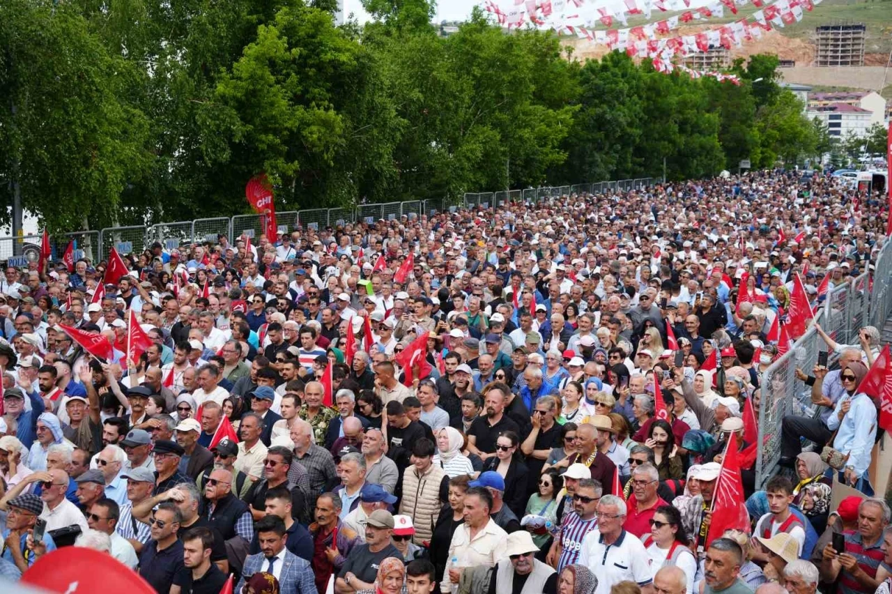 CHP Genel Başkanı Özel: &quot;Verilip de tutulmayan sözler var, Kop Tüneli, havaalanı ne oldu?&quot;
