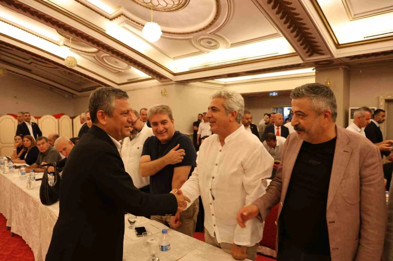 CHP Grup Başkanı &Ouml;zel: "&Uuml;lkemiz, demokrasimiz, partimiz tarihin belki de en zor g&uuml;nlerinden ge&ccedil;iyor"
