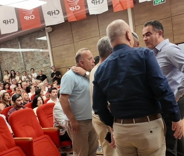 CHP&rsquo;nin Birlik ve Beraberlik toplantısından ayrılan Başkan Arıcı&rsquo;dan a&ccedil;ıklama

