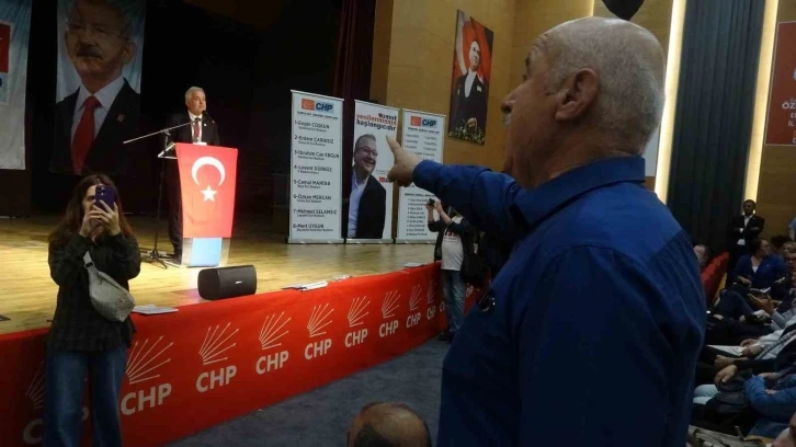 CHP&rsquo;nin &Ccedil;anakkale İl Kongresi&rsquo;nde gergin anlar yaşandı
