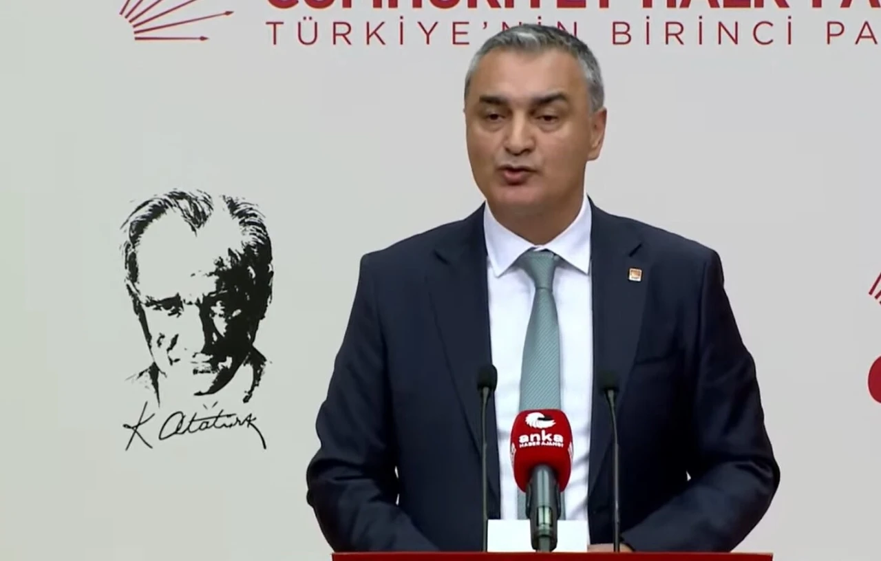 CHP S&ouml;zc&uuml;s&uuml; Sarı: "26 ilimizdeki y&ouml;netimin g&ouml;revden alınma durumu s&ouml;z konusudur"
