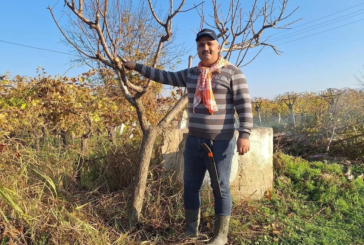 &Ccedil;ift&ccedil;inin mesaisi kışın da s&uuml;r&uuml;yor
