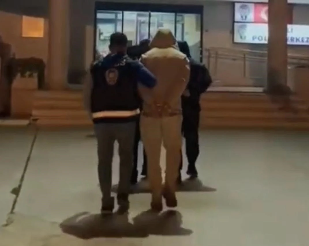 Çiğli’de uyuşturucu operasyonu: 4 gözaltı
