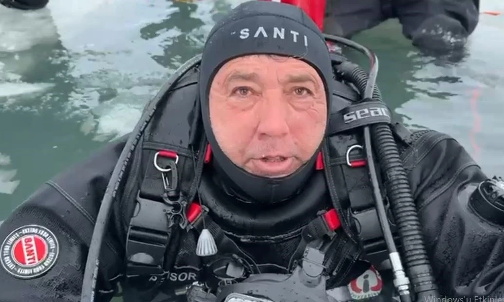 &Ccedil;ıldır G&ouml;l&uuml;&rsquo;nde 6 Şubat depremi anısına dalış yaptılar
