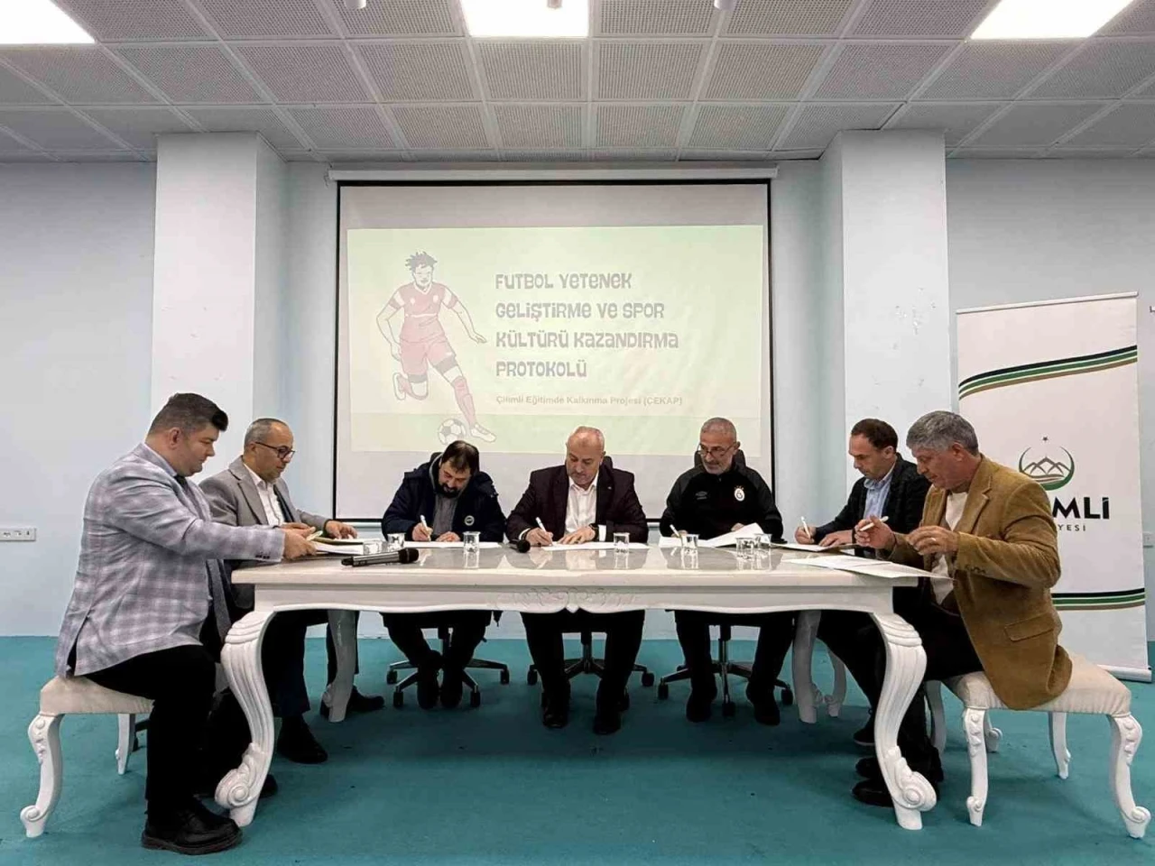 &Ccedil;ilimli&rsquo;de eğitim ve spor i&ccedil;in g&uuml;&ccedil; birliği protokol&uuml;
