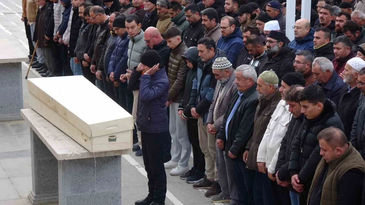 Cinayete kurban giden üniversiteli taksici Karaman’da toprağa verildi