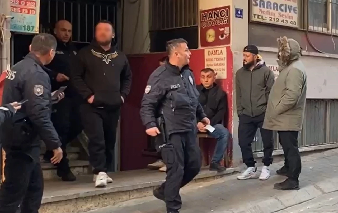 Cinayetin ardından evden elleri cebinde çıkartılan zanlıya müebbet hapis cezası verildi
