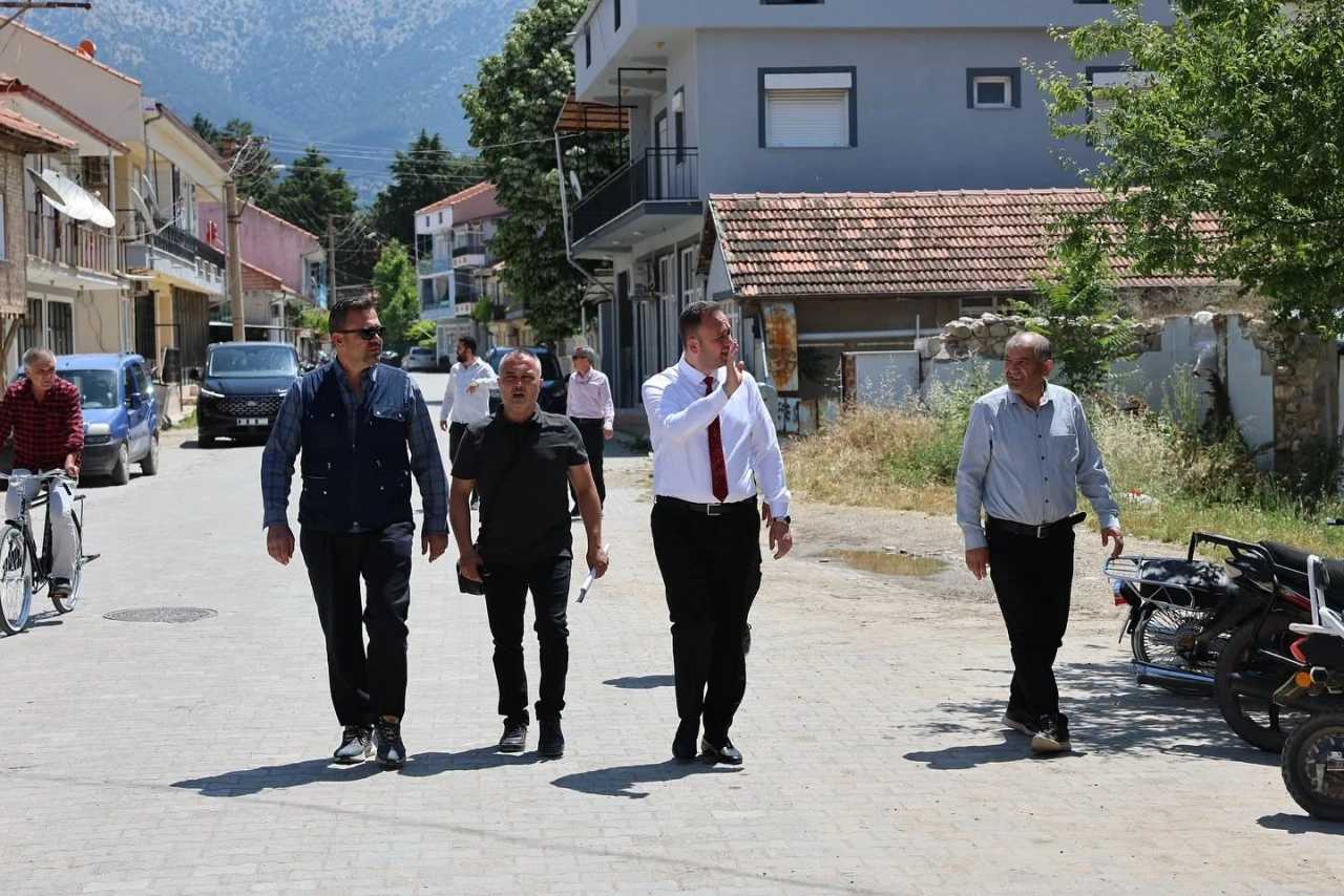&Ccedil;ivril&rsquo;de ulaşımı konforlu hale getirmek i&ccedil;in &ccedil;alışmalar devam ediyor
