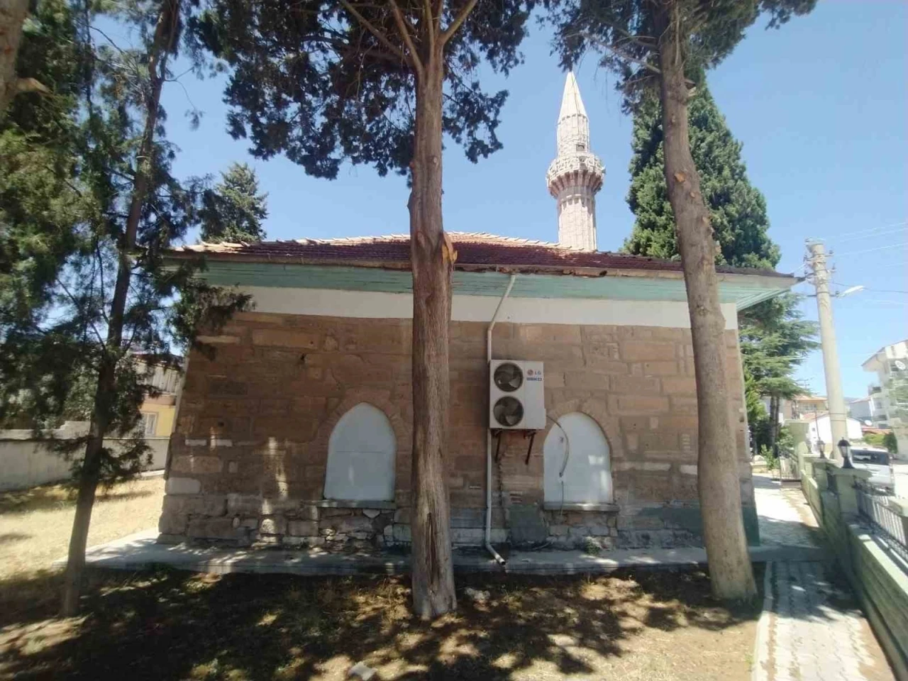 Çivril’in en eski camisi için restorasyon çalışma başlatılıyor
