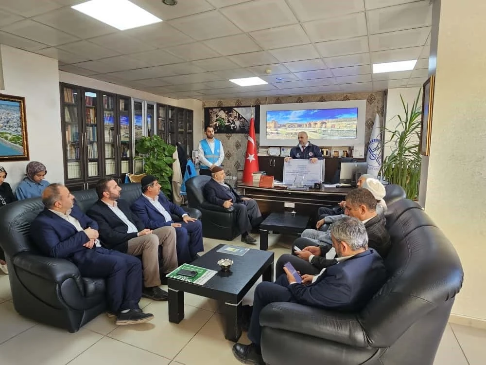 Cizre’de Gazze için düzenlenen hayır çarşısının geliri TDV hesabına aktarıldı
