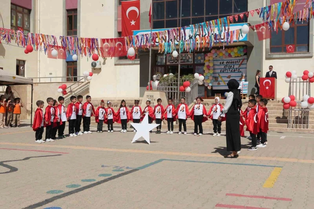 Cizre’de İlköğretim Haftası coşku ile kutlandı
