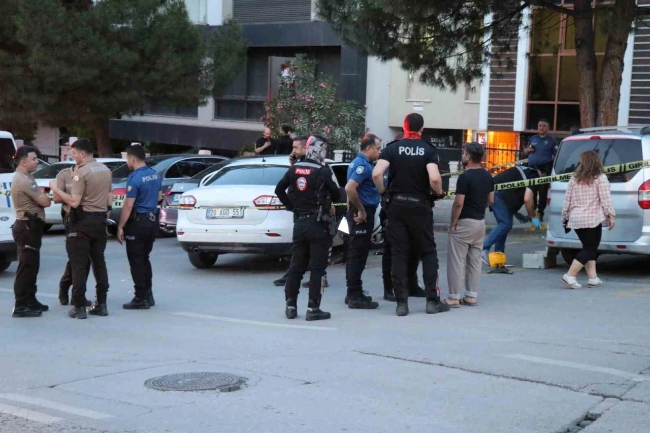 &Ccedil;ocuğunun g&ouml;z&uuml; &ouml;n&uuml;nde pompalı saldırıya uğrayan kadın kurtarılmadı
