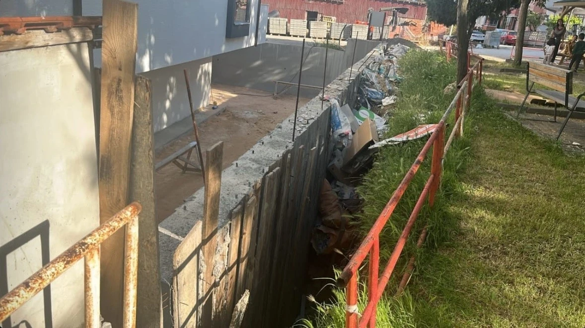 &Ccedil;ocuk parkındaki muhtemel tehlike vatandaşları tedirgin ediyor
