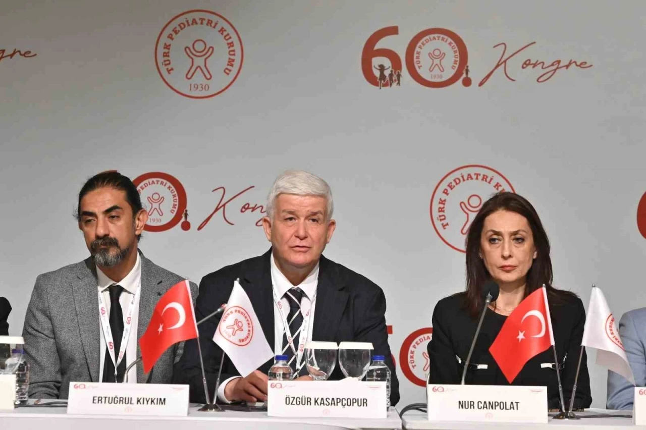 Çocuk sağlığının geleceği masaya yatırıldı
