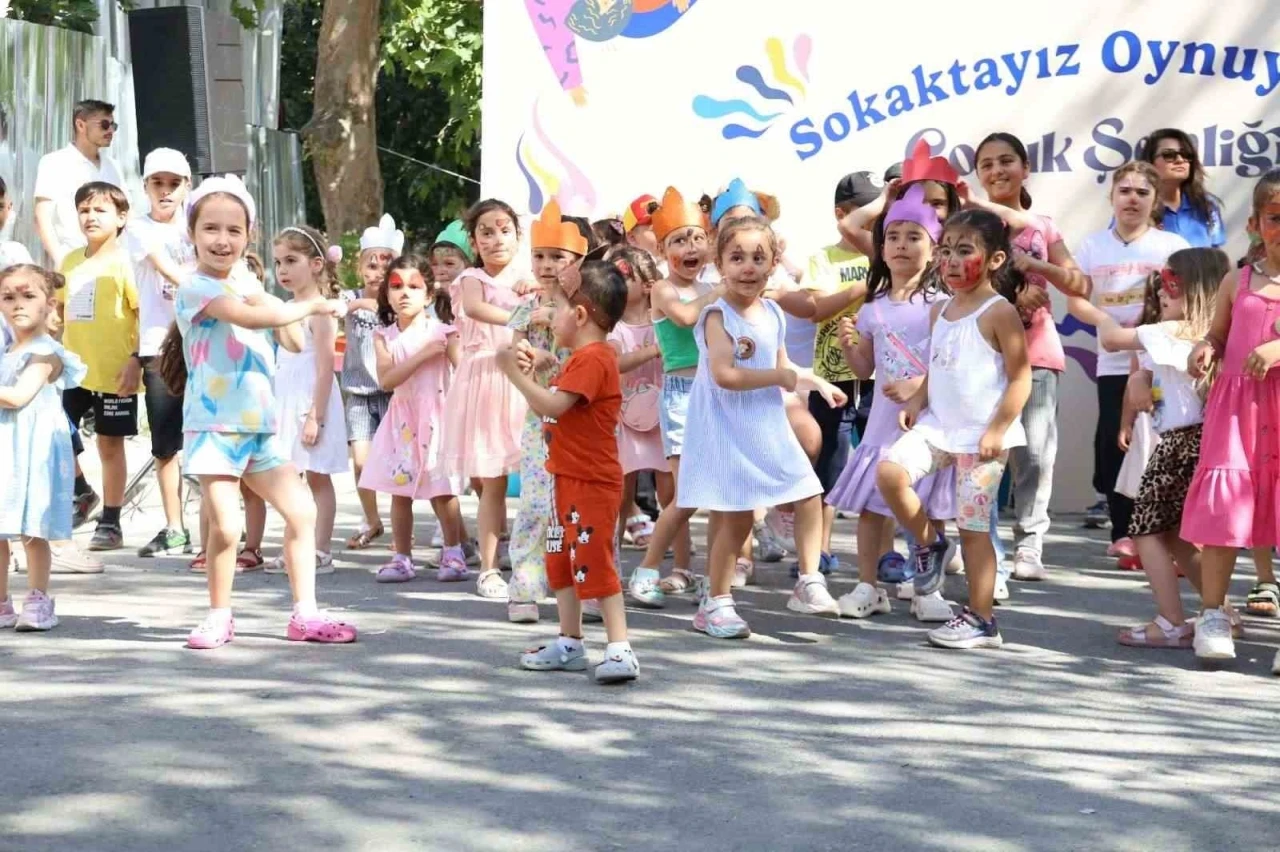Çocuk Şenliği’nin yeni adresi Esatpaşa oldu