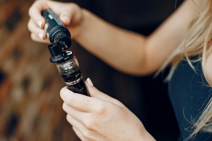 Çocuklar bile kullanıyor, elektronik sigara tehlikesi büyüyor