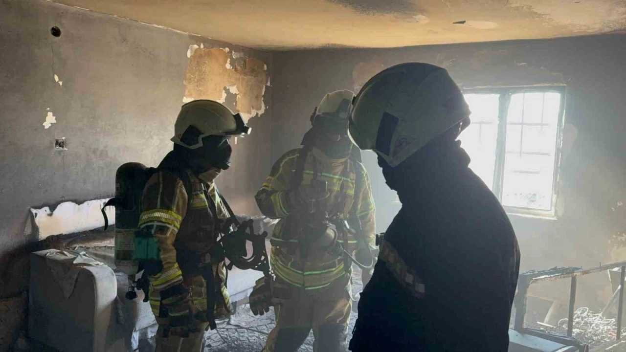 Çocuklar sobayı devirdi, facianın eşiğinden dönüldü
