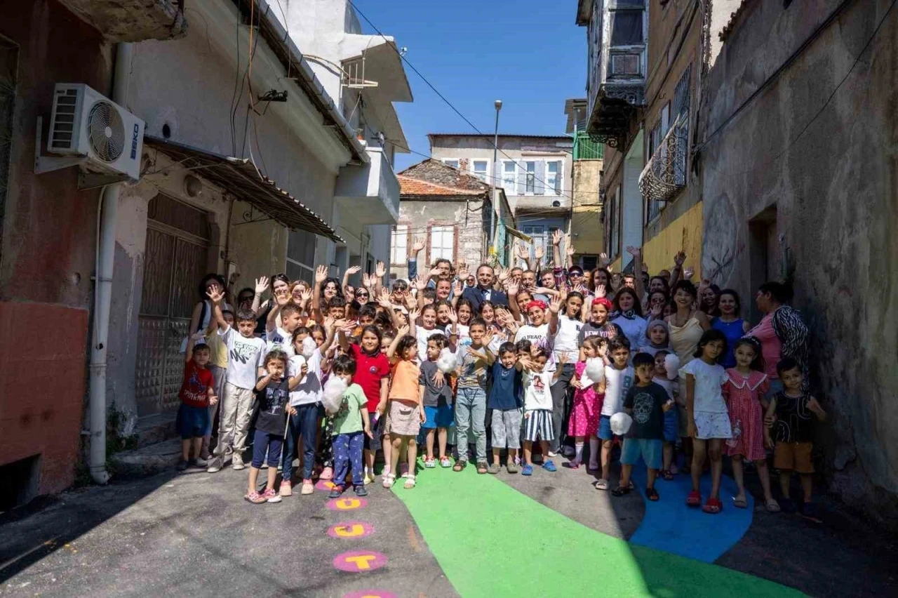 &Ccedil;ocukların hayalleri mahalleyi yeniden buluşturdu
