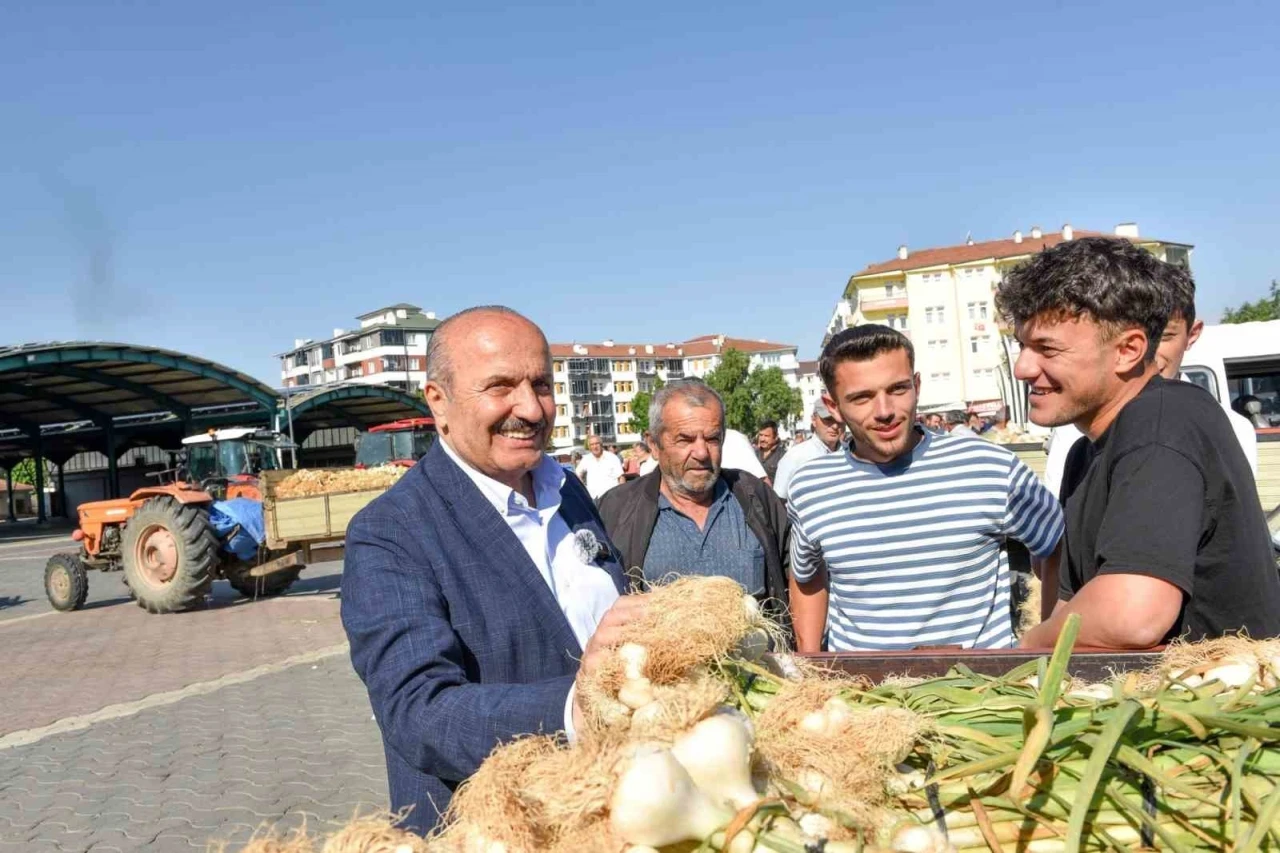 Coğrafi işaretli Taşköprü sarımsağı pazara indi
