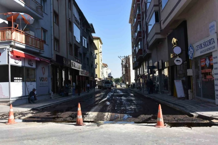 &Ccedil;olak İbrahim Bey Caddesi&rsquo;nde asfaltlama &ccedil;alışması yapıldı

