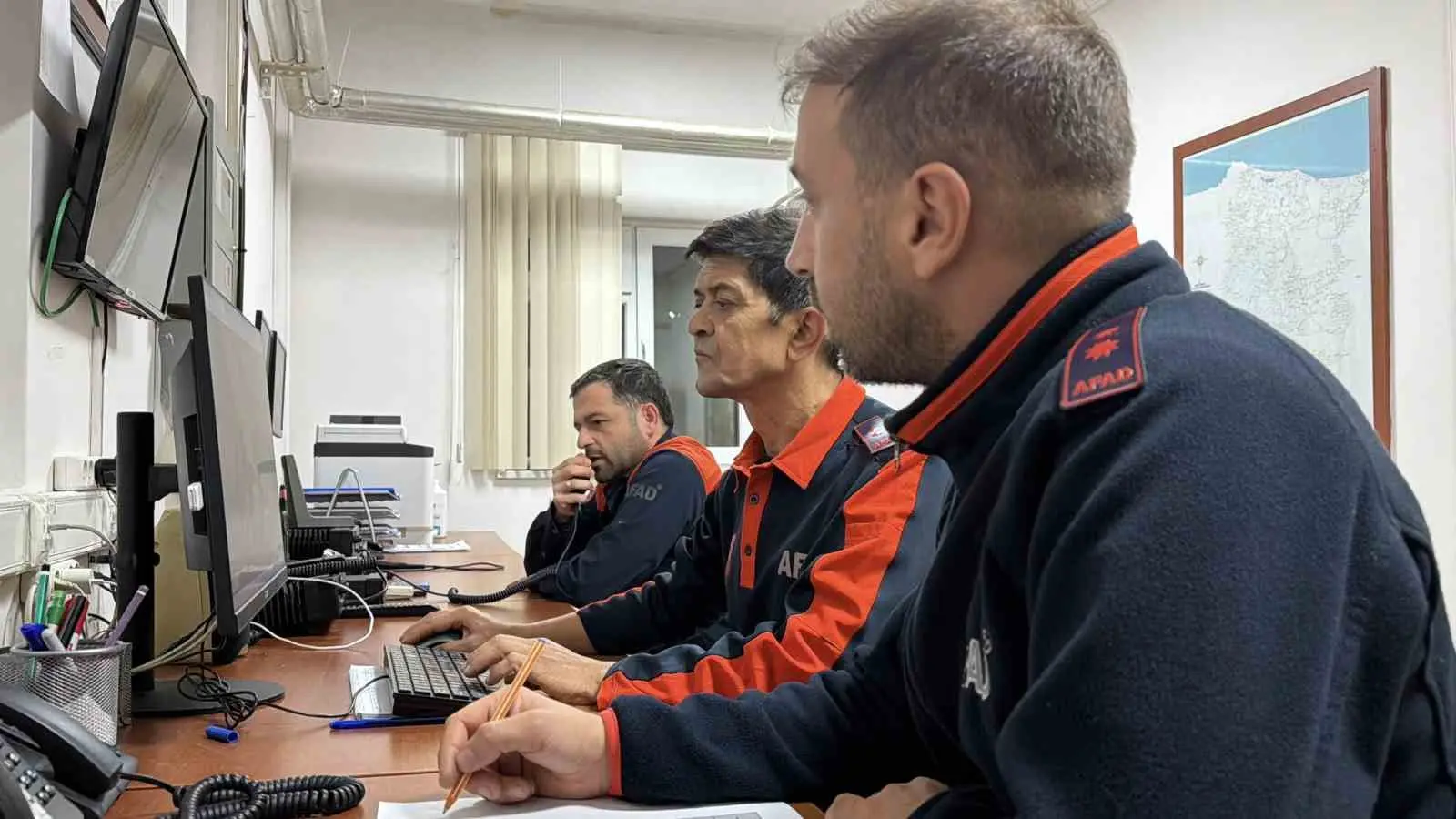 Kurtarma operasyonunda ninni söyleyerek bebeği uyutan AFAD personeli o anları anlattı