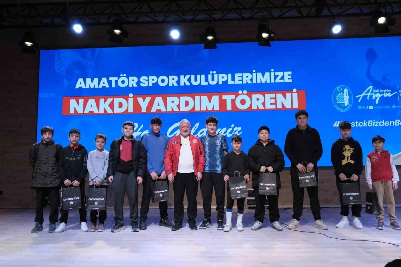 &Ccedil;orum Belediyesi&rsquo;nden amat&ouml;r spor kul&uuml;plerine 3 milyon liralık nakdi yardım
