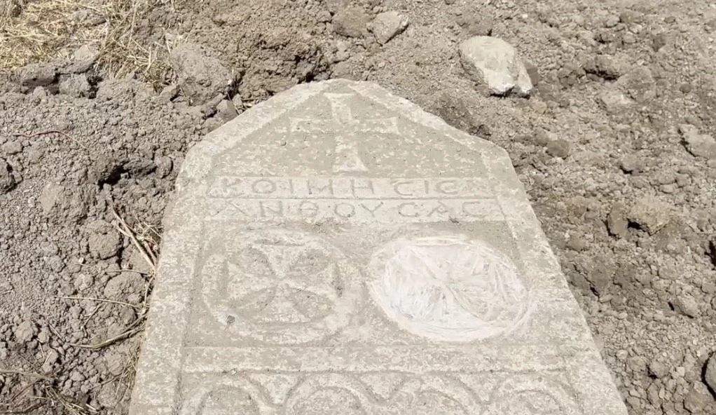 Çorum’da altyapı çalışması sırasında tarihi mezar taşı bulundu
