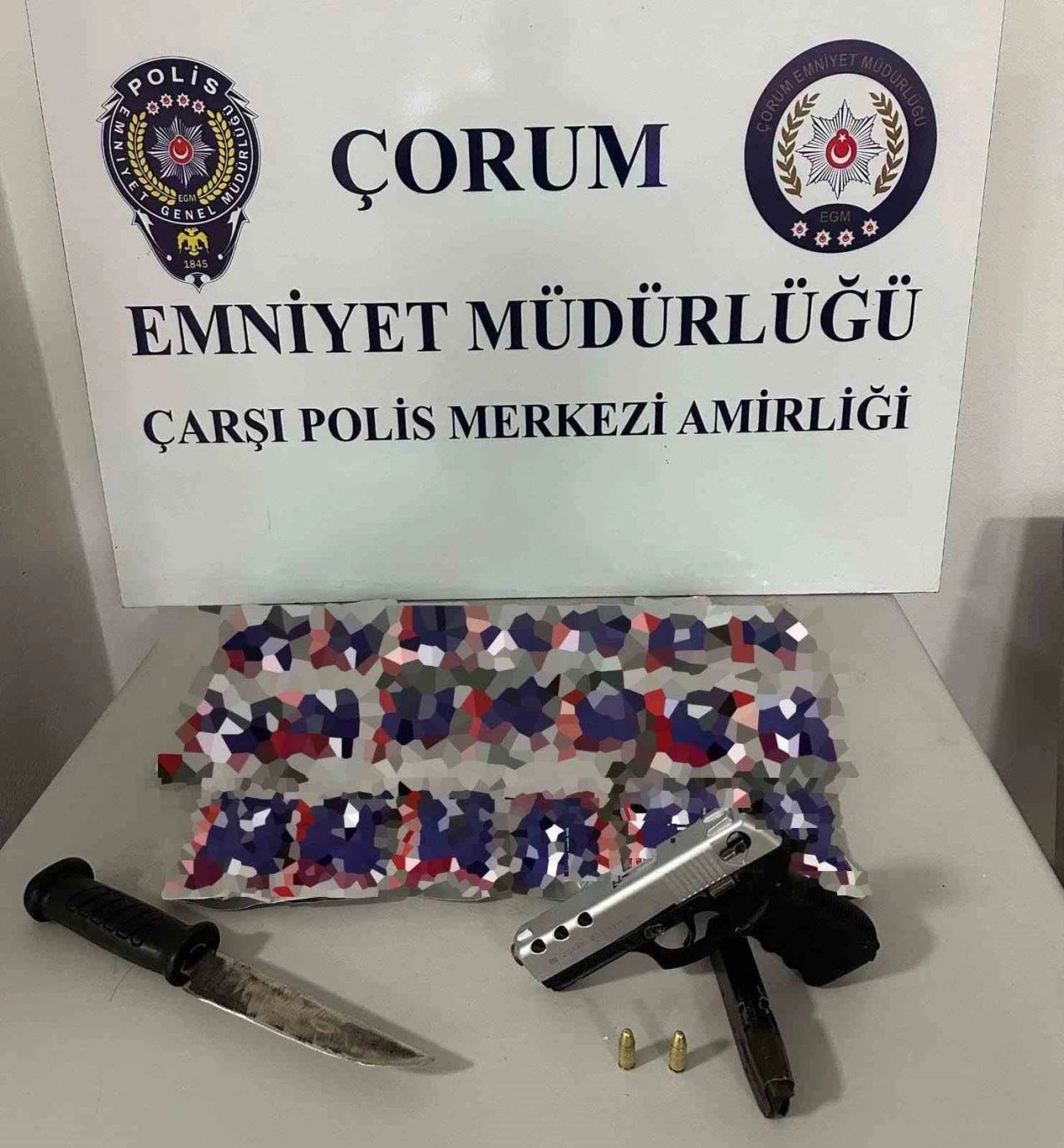 &Ccedil;orum&rsquo;da aranan 2 şahıs yakalandı
