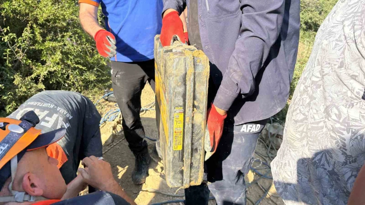 &Ccedil;orum&rsquo;da bir kişinin kaybolduğu mağaranın i&ccedil;i g&ouml;r&uuml;nt&uuml;lendi
