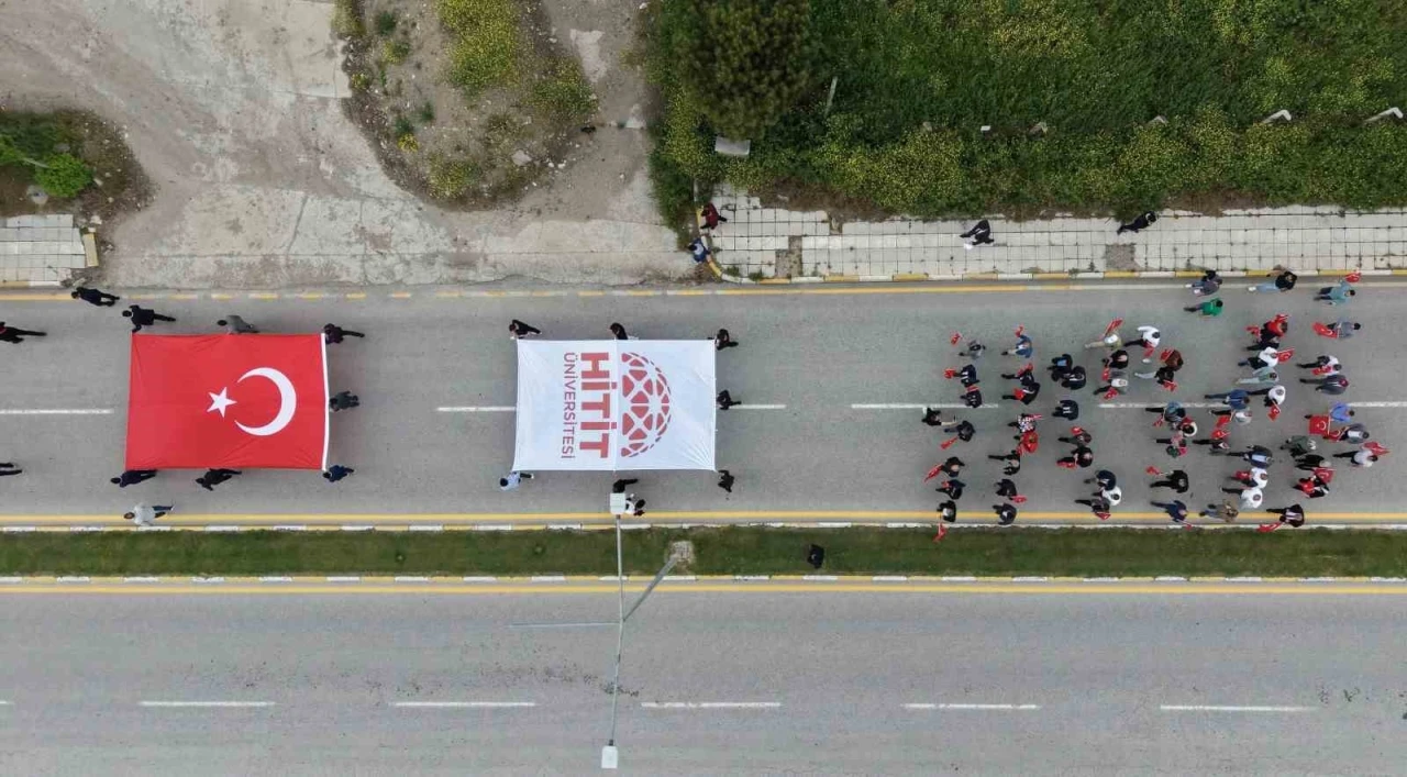 &Ccedil;orum&rsquo;da gen&ccedil;lerden "Şehitlere Saygı ve Vefa Y&uuml;r&uuml;y&uuml;ş&uuml;"
