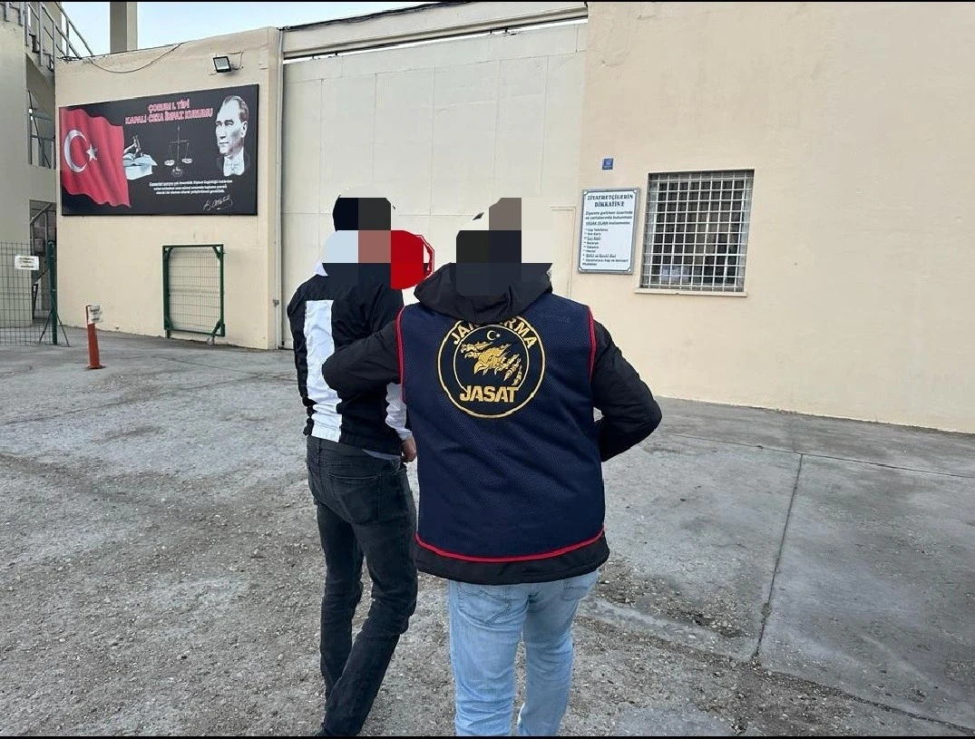 Çorum’da jandarma ekipleri suçlululara geçit vermiyor: Aranan 439 kişi yakalandı
