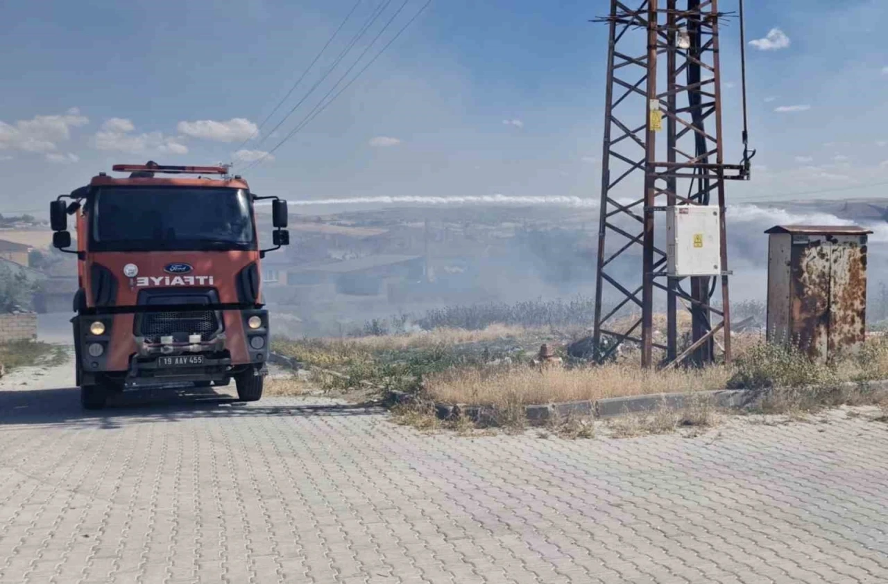 &Ccedil;orum&rsquo;da &ouml;rt&uuml; yangınını itfaiye s&ouml;nd&uuml;rd&uuml;
