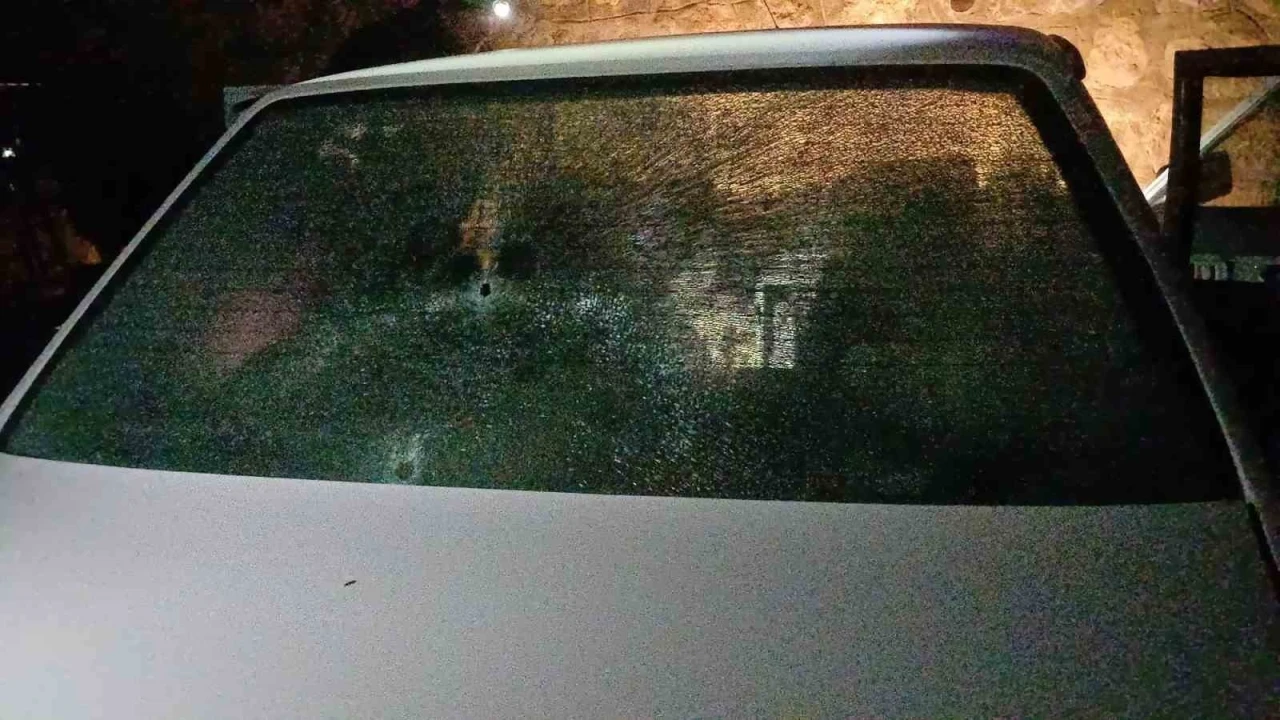 &Ccedil;orum&rsquo;da park halindeki otomobil kurşunlandı
