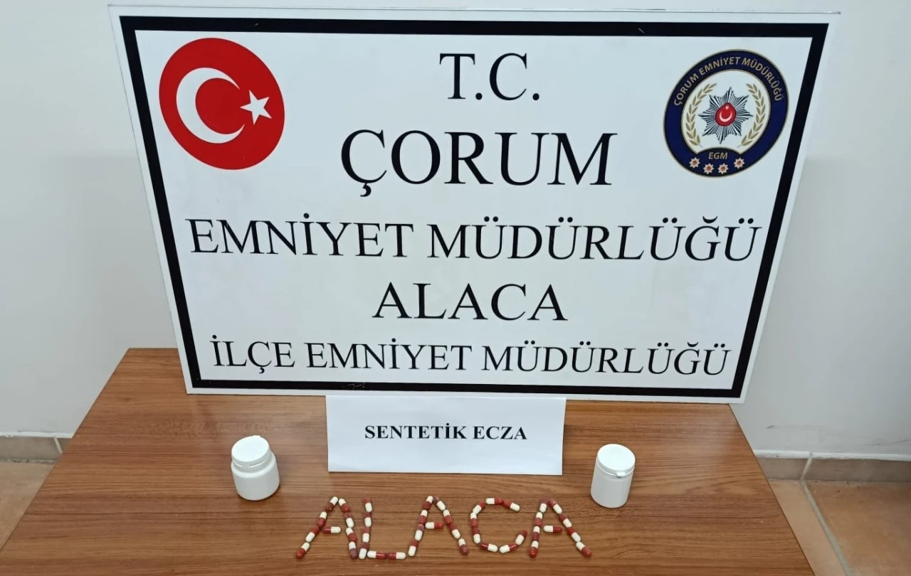 &Ccedil;orum&rsquo;da uyuşturucu opersyonu: 3 g&ouml;zaltı
