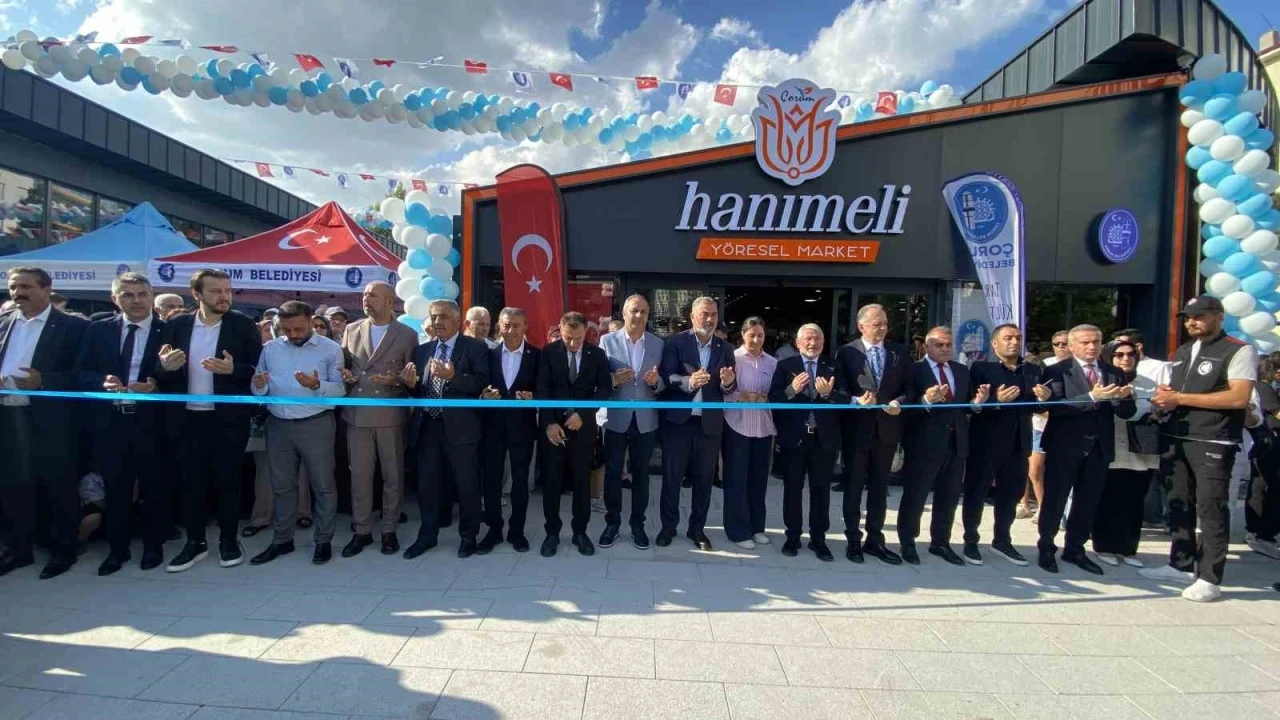 &Ccedil;orum&rsquo;da yerel &uuml;reticilerin &uuml;r&uuml;nlerini vatandaşlarla buluşturan market hizmete a&ccedil;ıldı
