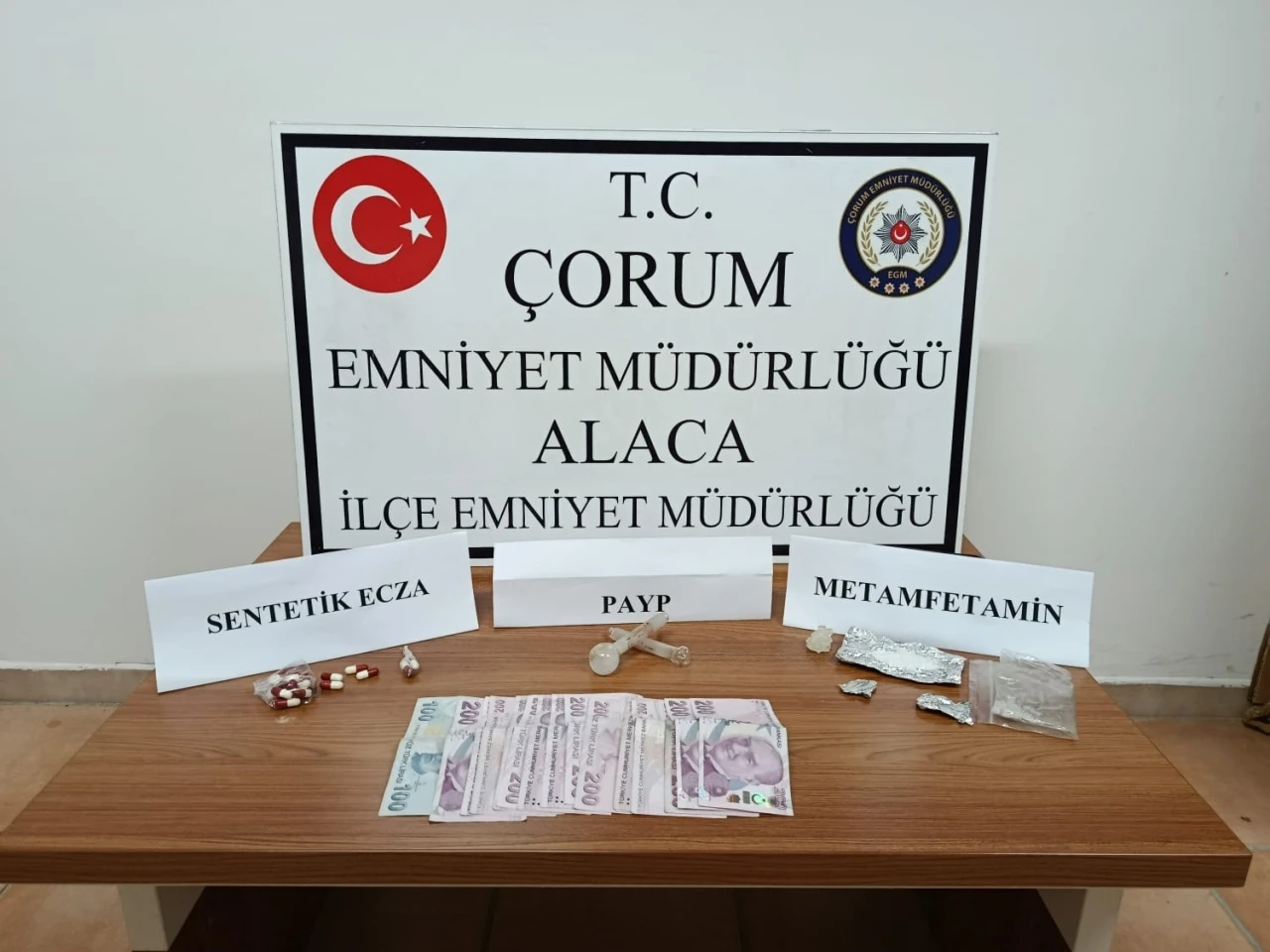 &Ccedil;orum&rsquo;da yılbaşı denetimi: 4 g&ouml;zaltı
