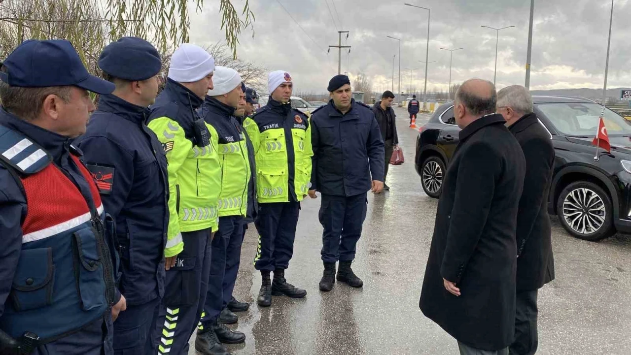 &Ccedil;orum&rsquo;da yılbaşı mesaisi: Bin 271 g&uuml;venlik personeli sahada
