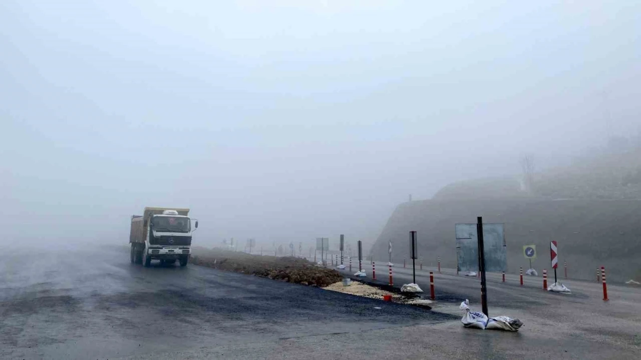 &Ccedil;orum&rsquo;da yoğun sis etkili oldu
