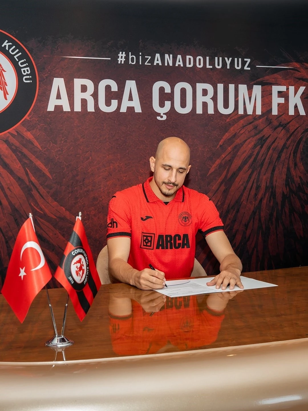 &Ccedil;orum FK, kaleci Erhan Erent&uuml;rk&rsquo;&uuml; renklerine bağladı
