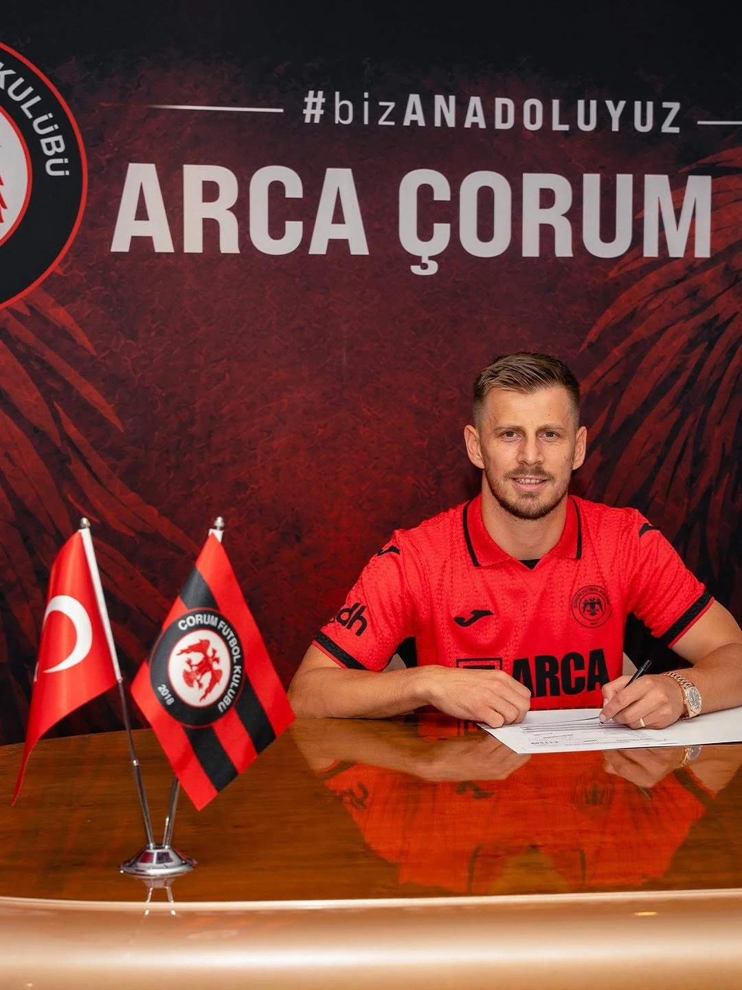 &Ccedil;orum FK, Ylber Ramadani&rsquo;yi renklerine bağladı
