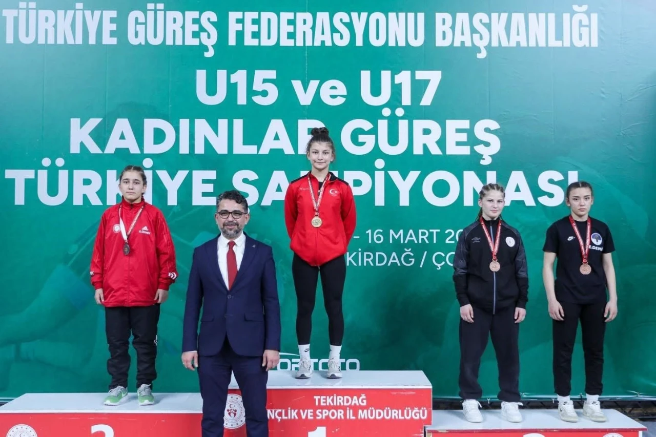 Çorumlu genç güreşçi Türkiye Şampiyonası’nda 2’nci oldu