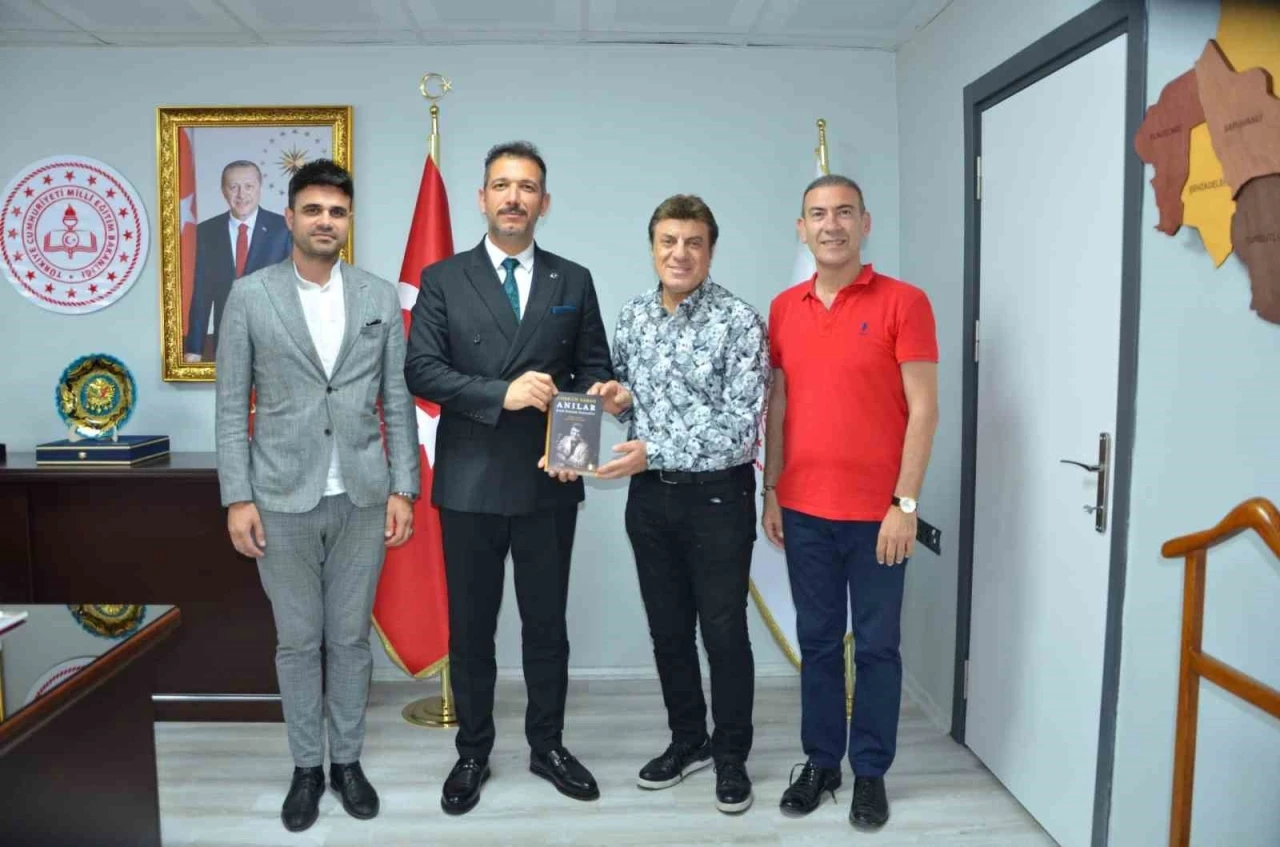 Coşkun Sabah, Manisa Güzel Sanatlar Lisesi öğrencileriyle buluştu
