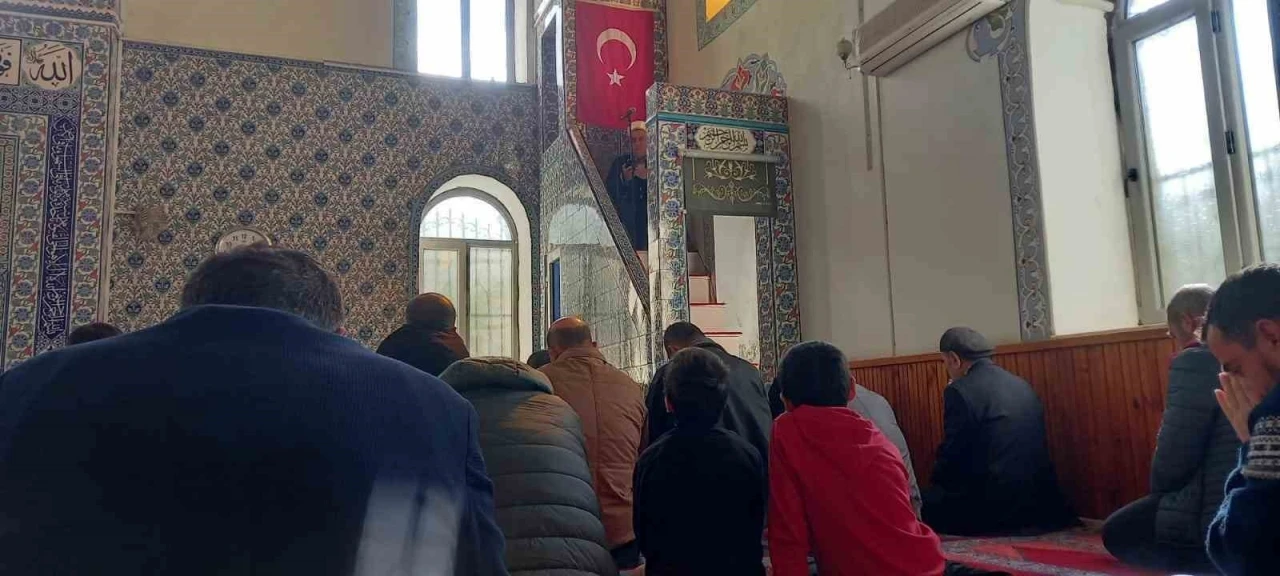 Cuma hutbesinde ’İslam’da cenaze ve taziye’ konusu anlatıldı
