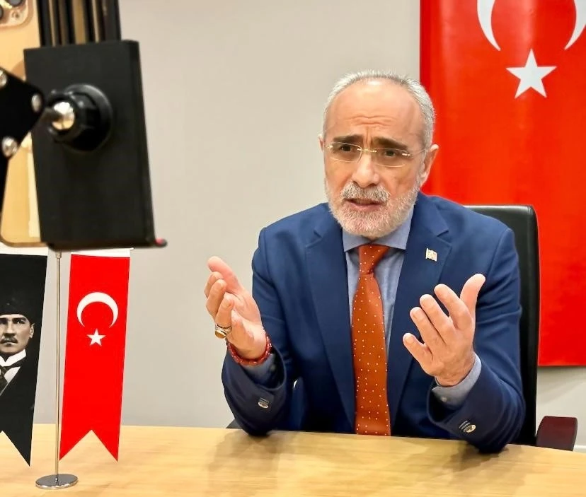Cumhurbaşkanı Başdanışmanı Topçu: &quot;Çok dil bilen bir insan, her toplumda hayatın içinde hep bir adım önde olmuştur&quot;
