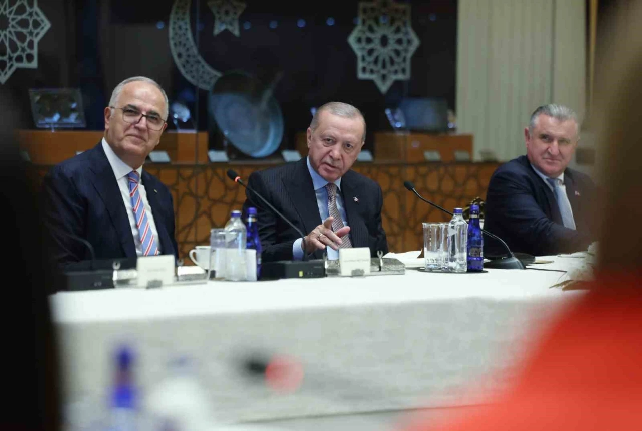 Cumhurbaşkanı Erdoğan, A Milli Kadın Voleybol Takımı’nı kabul etti
